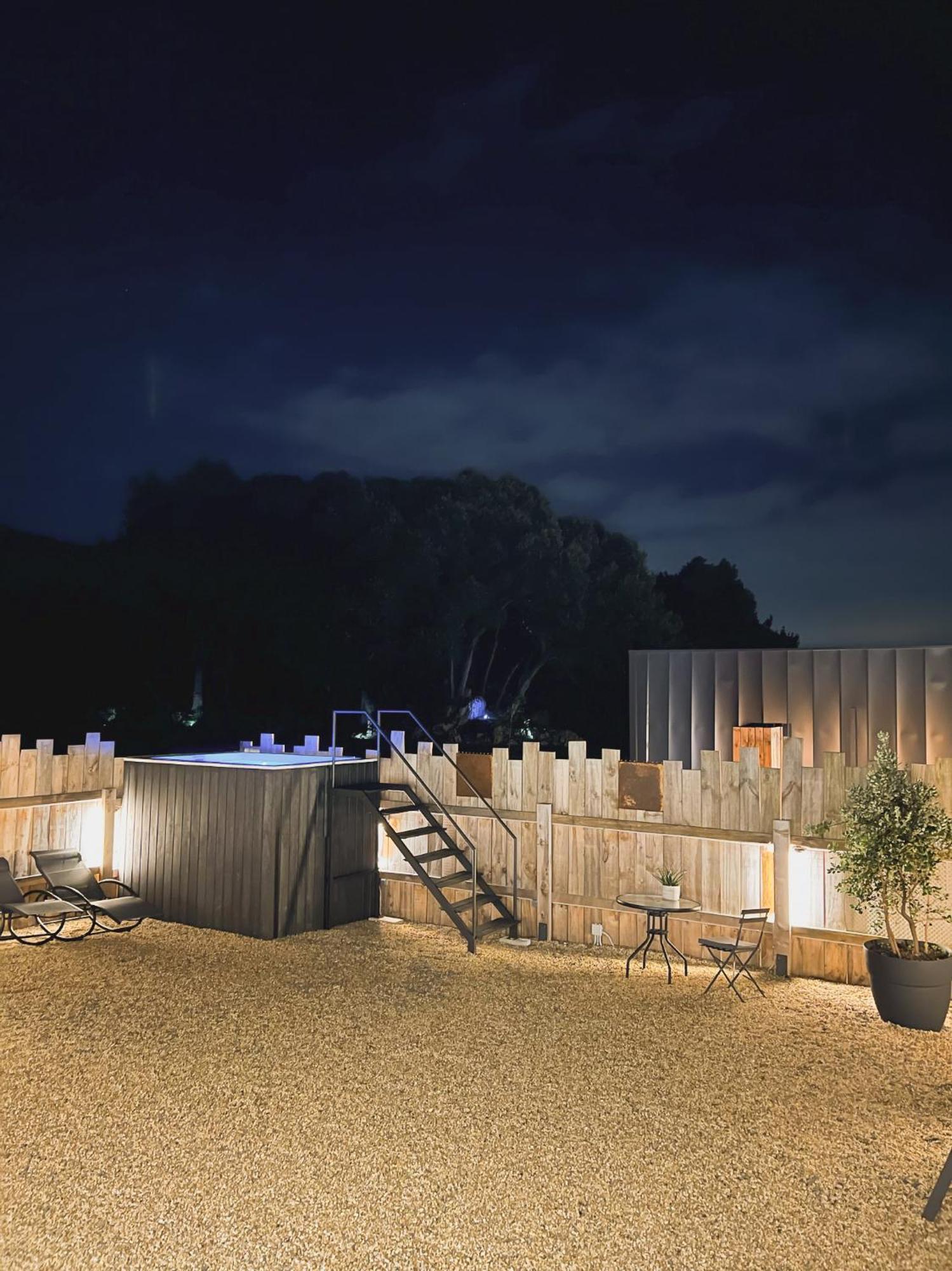 Vibe Luxury Cabins Arnuero Ngoại thất bức ảnh